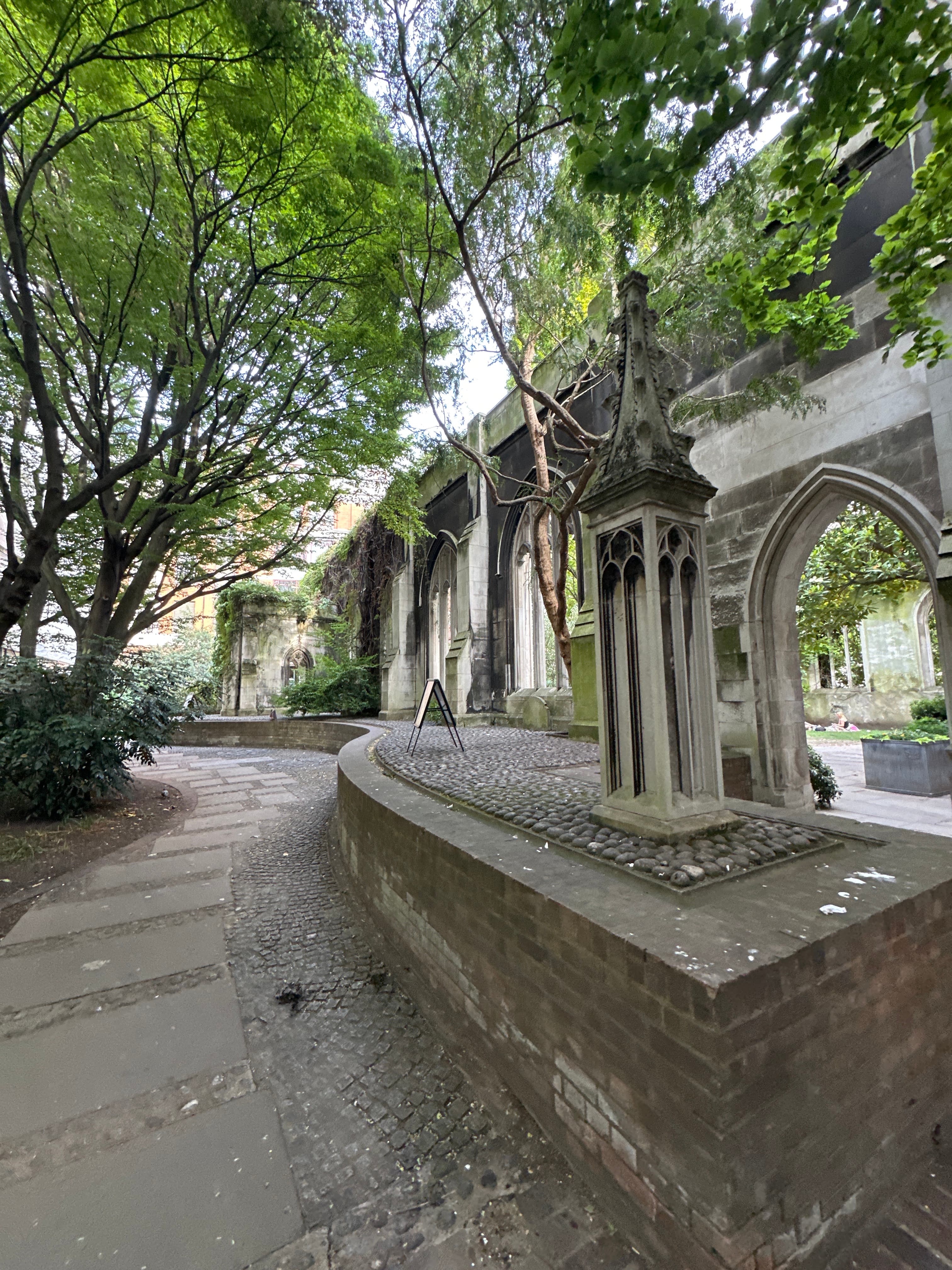 St Dunstan in the East Church