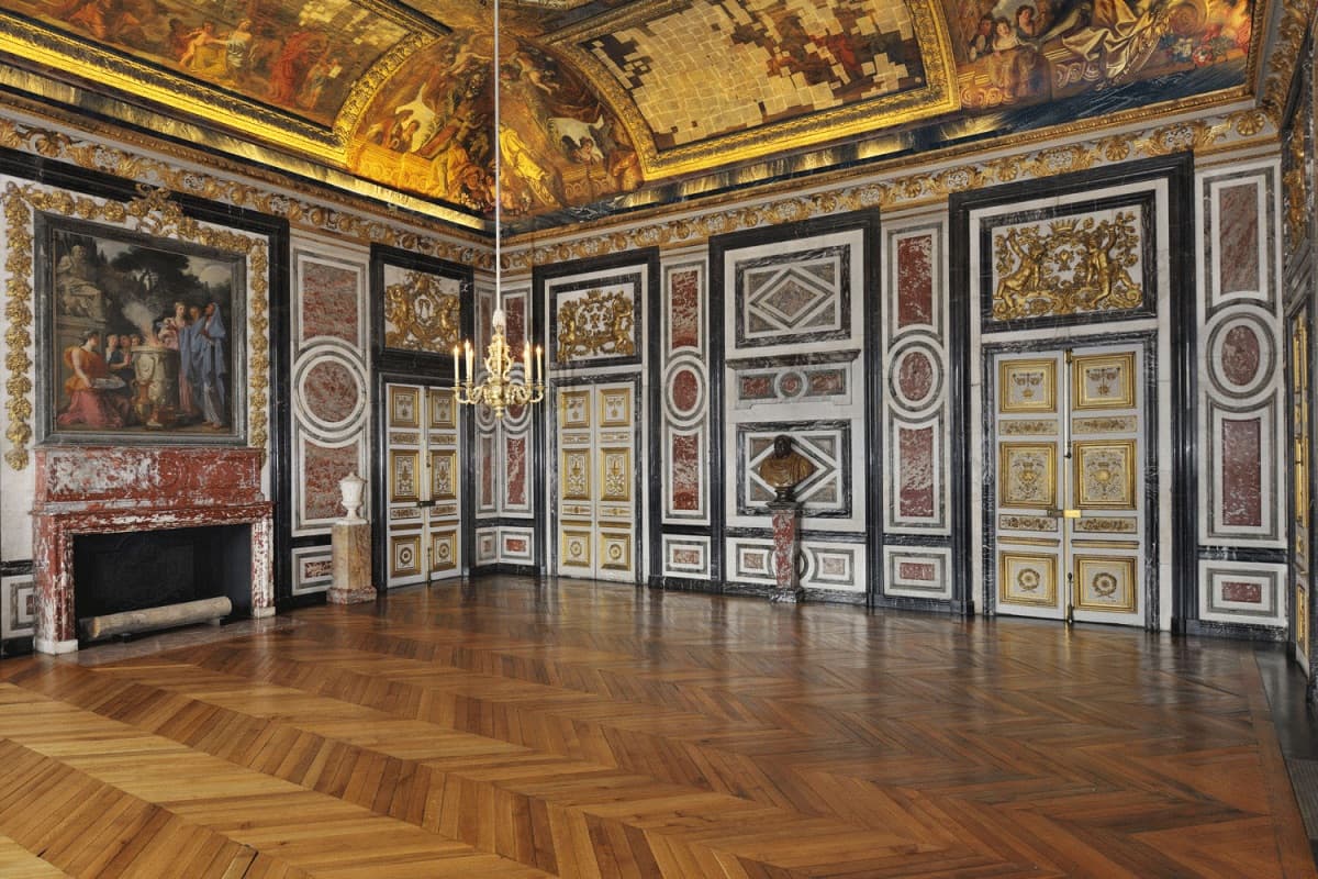 The Queen’s Guard Room