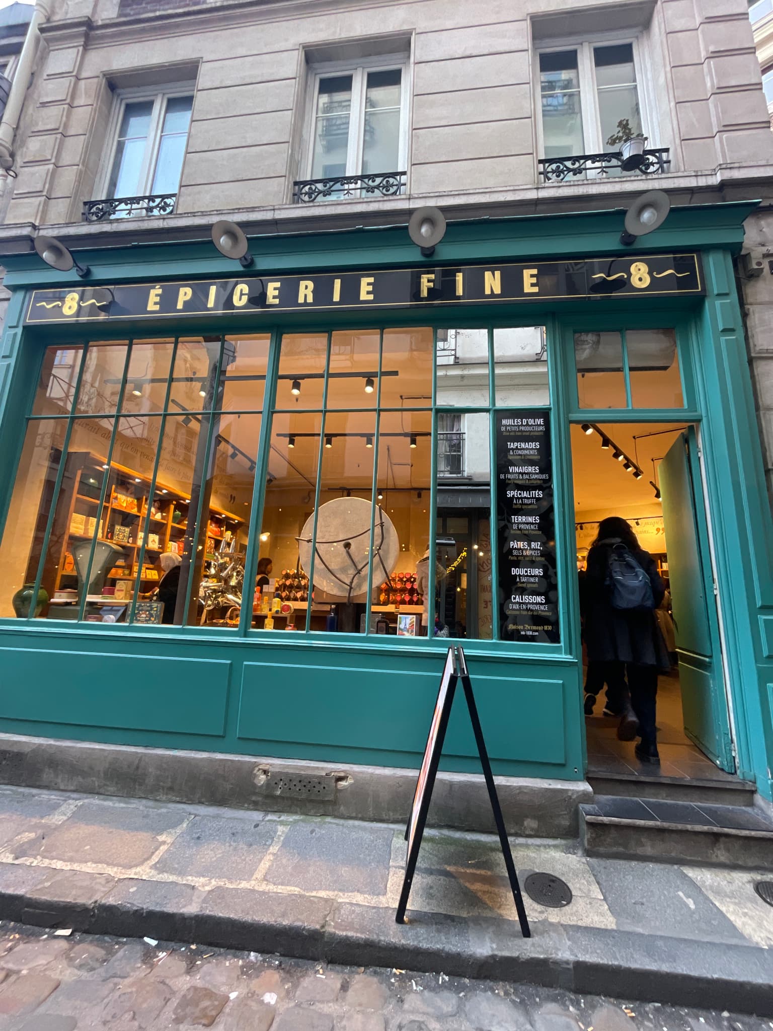 8 Cour du Commerce St-André